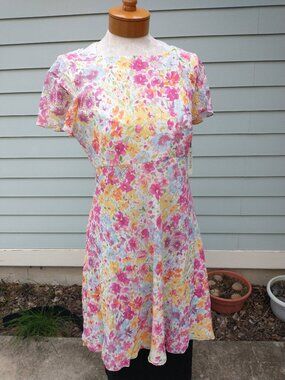 Dress: Silk, floral short sleeve. Size 10 - by Kay Unger Evening